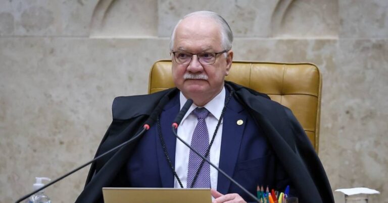 Fachin cobra manifestações oficiais de autoridades em prazo definido