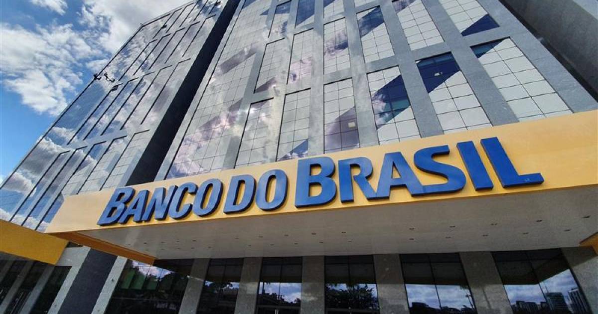 Investigação aponta oferta milionária de fundos de pensão a banqueiro